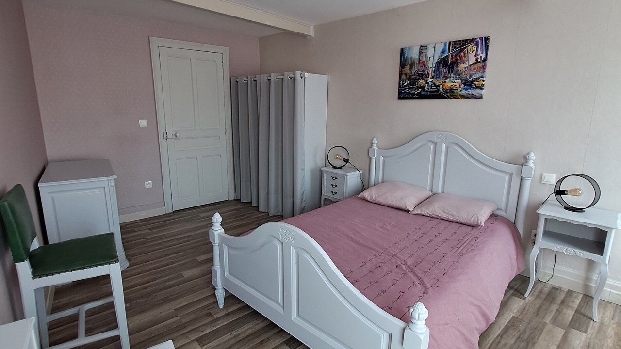 Photo of Bedroom in Saint-Gaudens