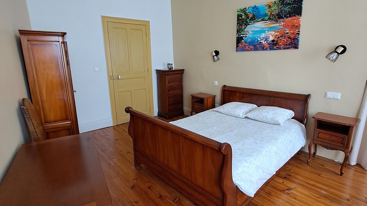 Photo of Bedroom in Saint-Gaudens