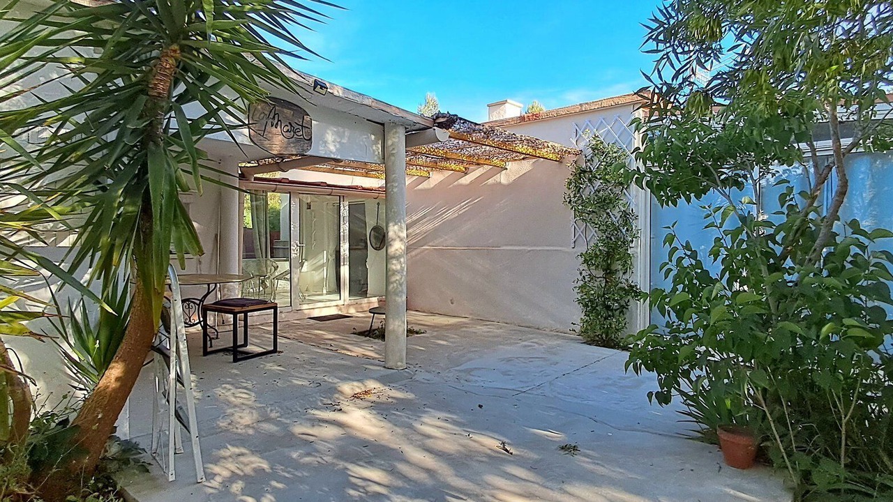 Photo of Patio Balcony in Cabrieres
