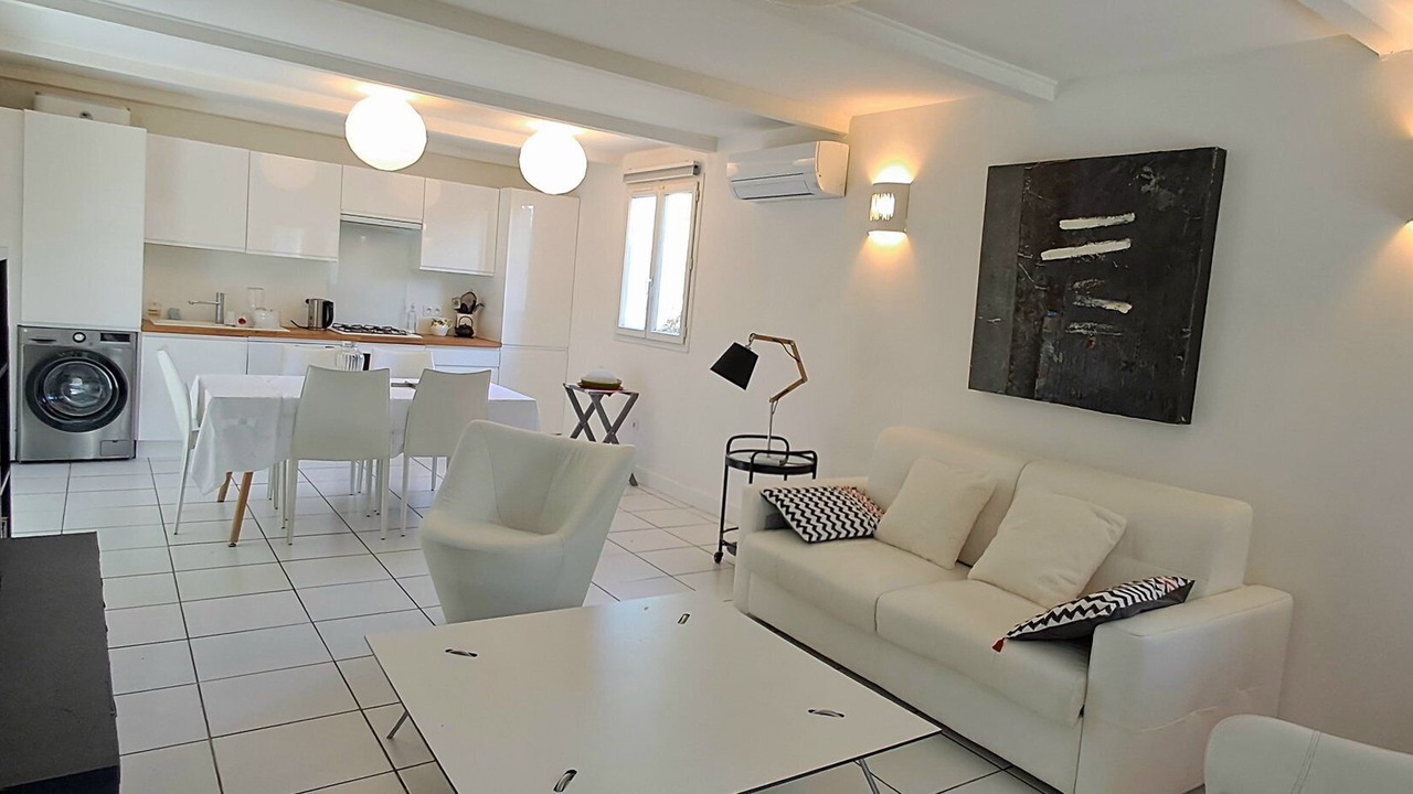 Photo of Livingroom in Cabrieres