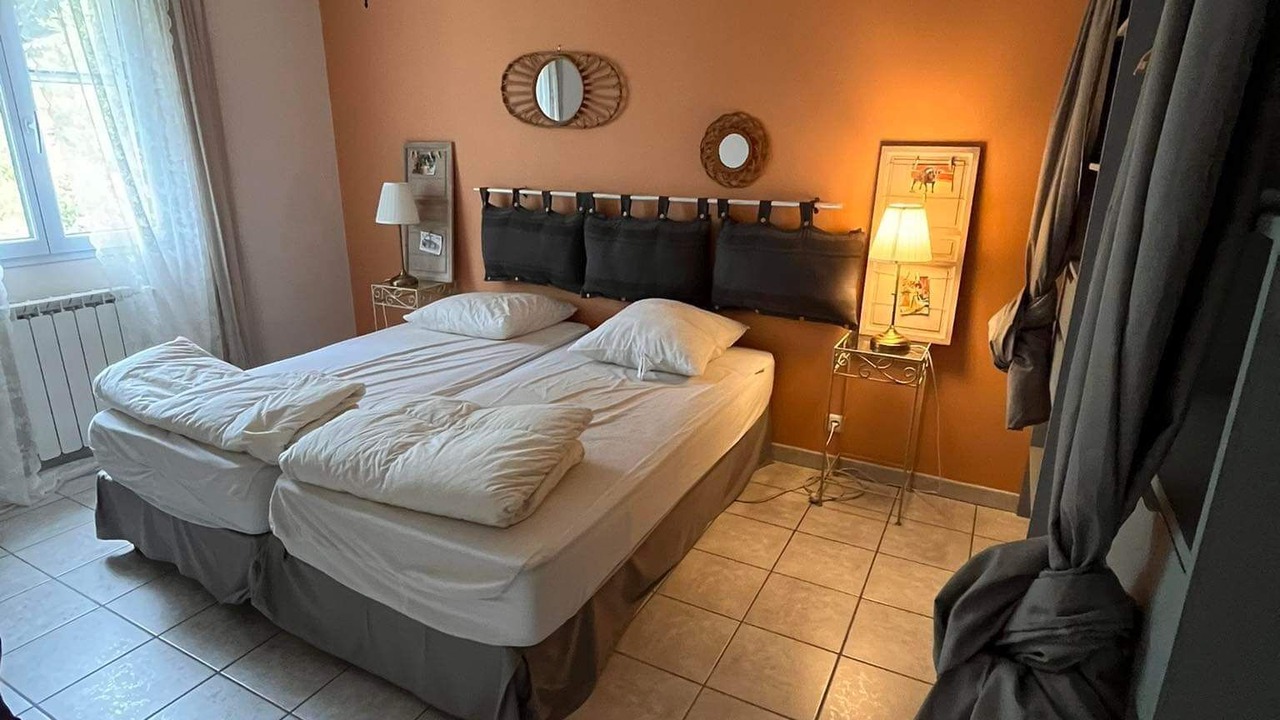 Photo of Bedroom in Eyragues