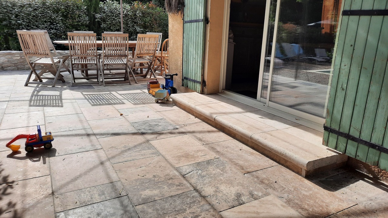 Photo of Outdoor in Eyragues
