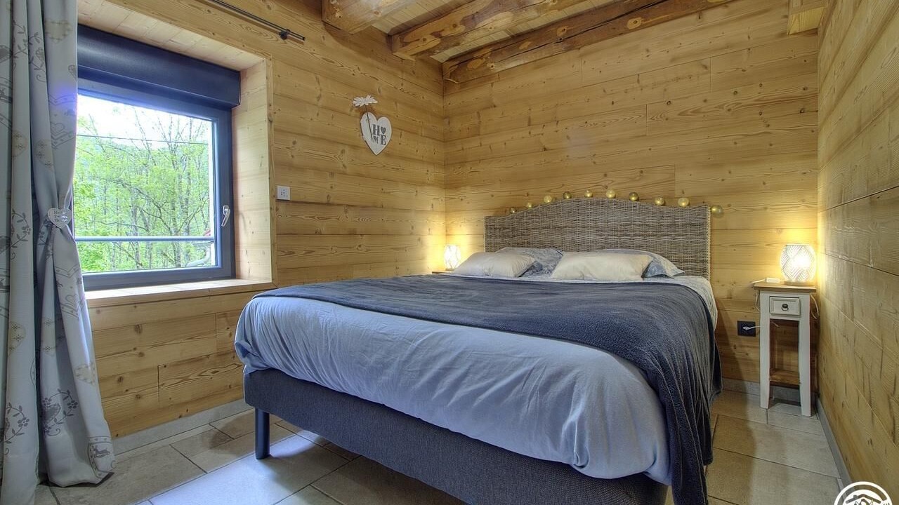 Photo of Bedroom in Chezery Forens