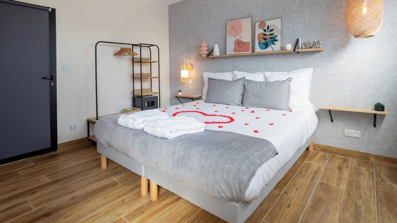 Photo of Bedroom in Le Somail