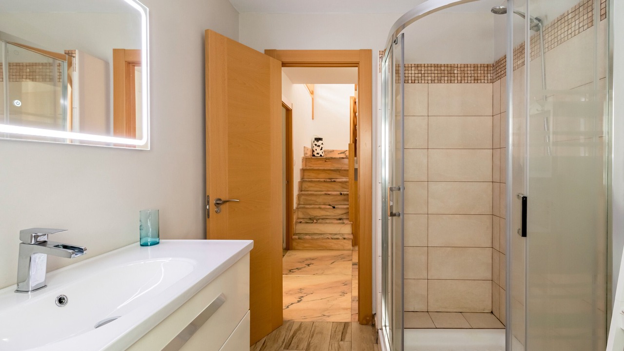 Photo of Bathroom in Vargas