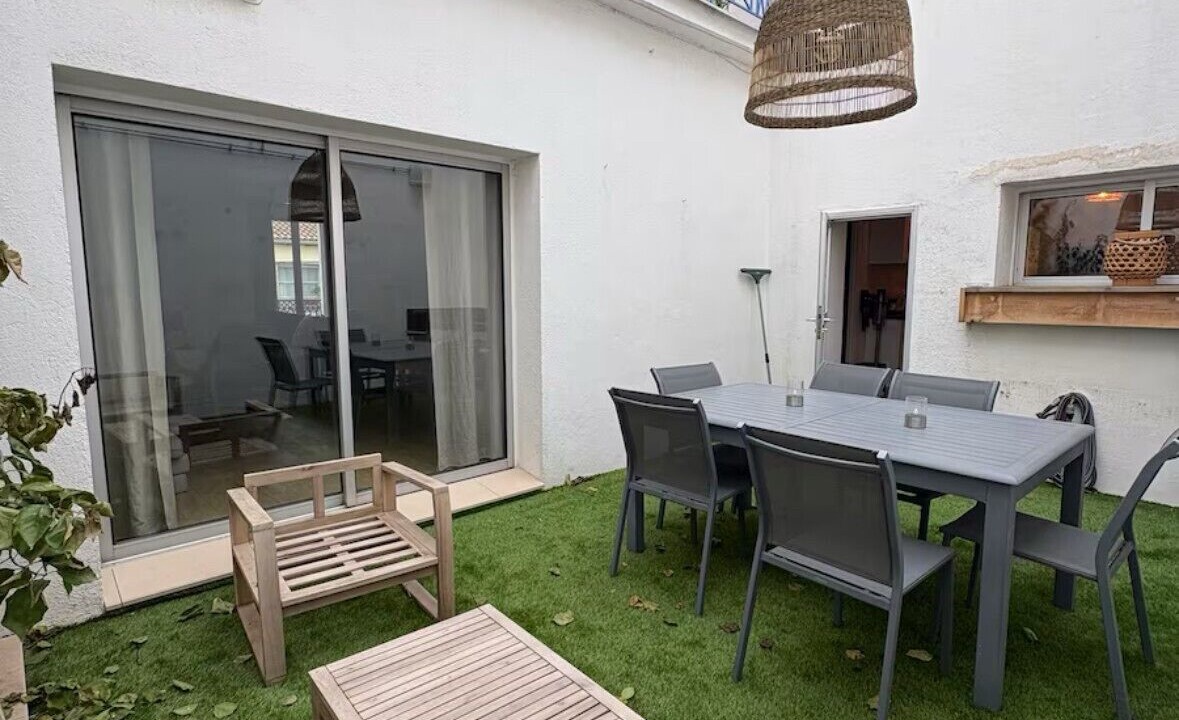 Photo of Outdoor in Pomerols
