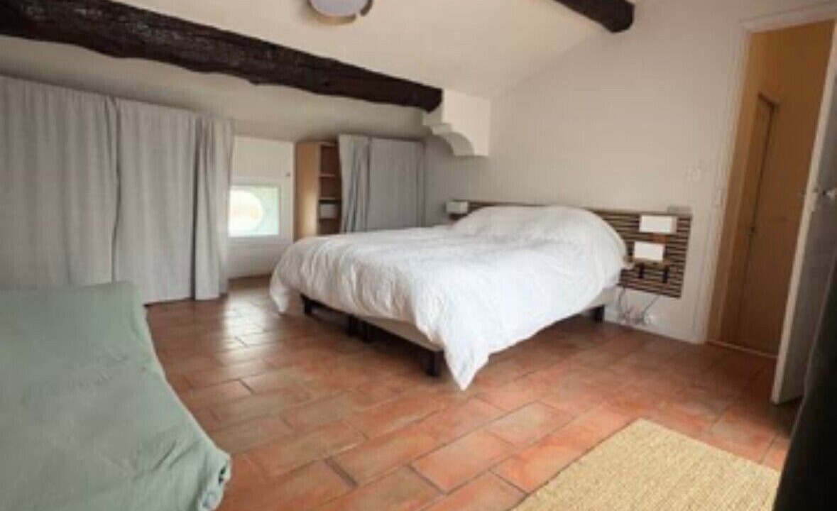 Photo of Bedroom in Pomerols