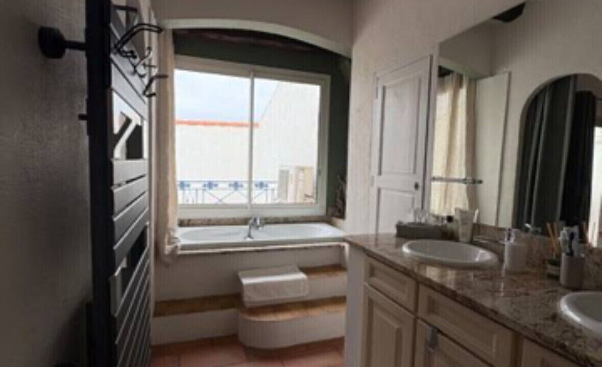 Photo of Bathroom in Pomerols