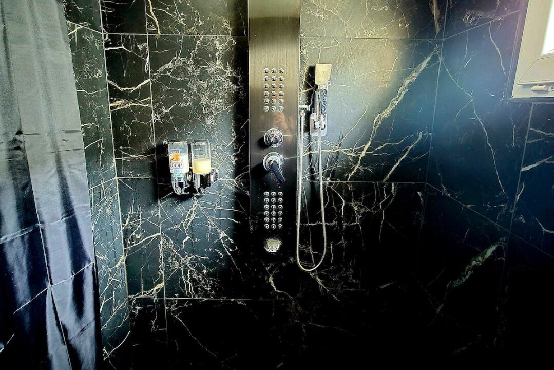 Photo of Bathroom in Port-Saint-Louis-du-Rhone