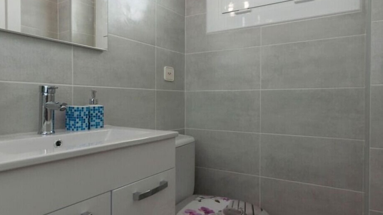 Photo of Bathroom in Roses Town Center