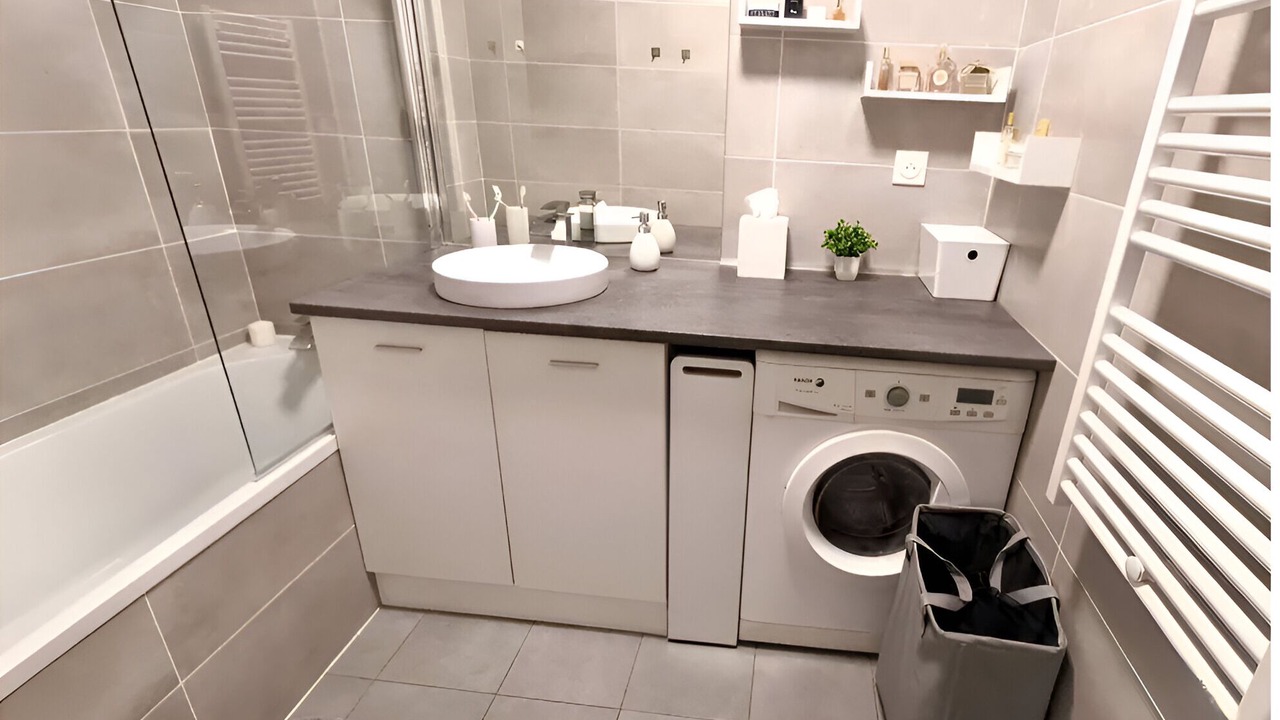 Photo of Bathroom in Ferney-Voltaire