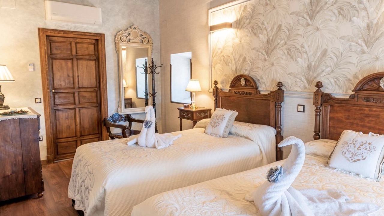 Photo of Bedroom in Noves