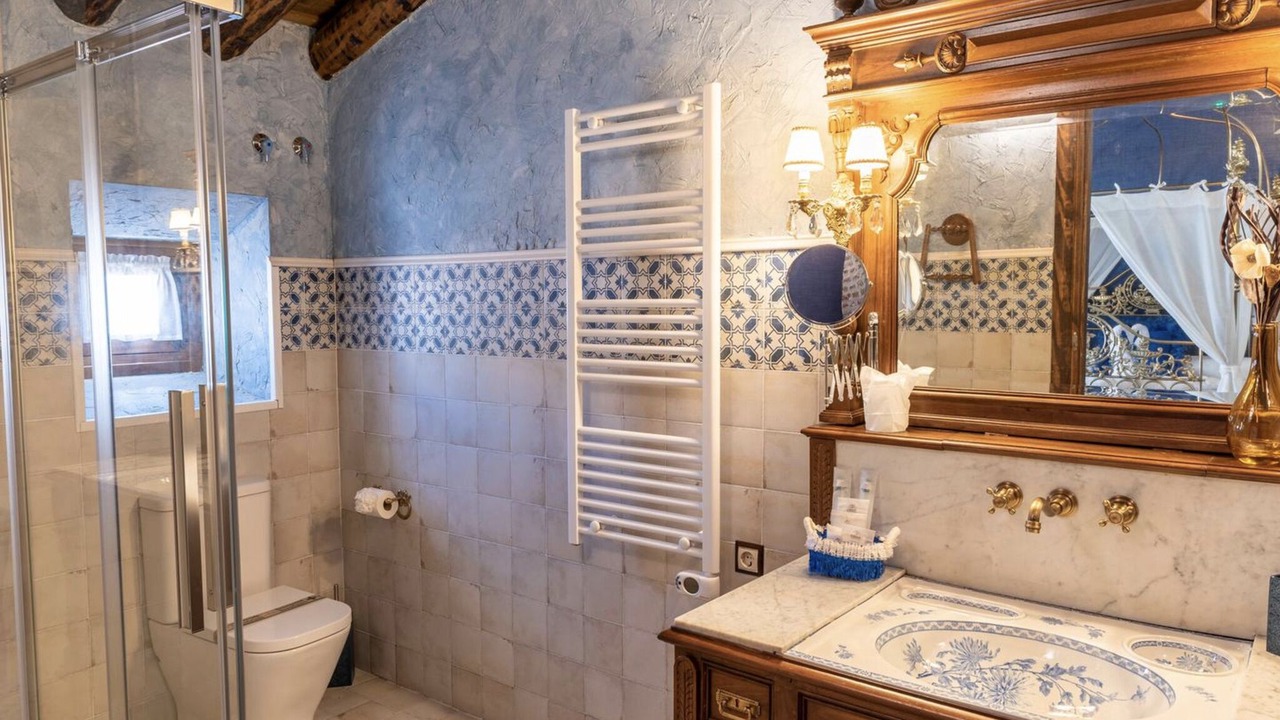 Photo of Bathroom in Noves