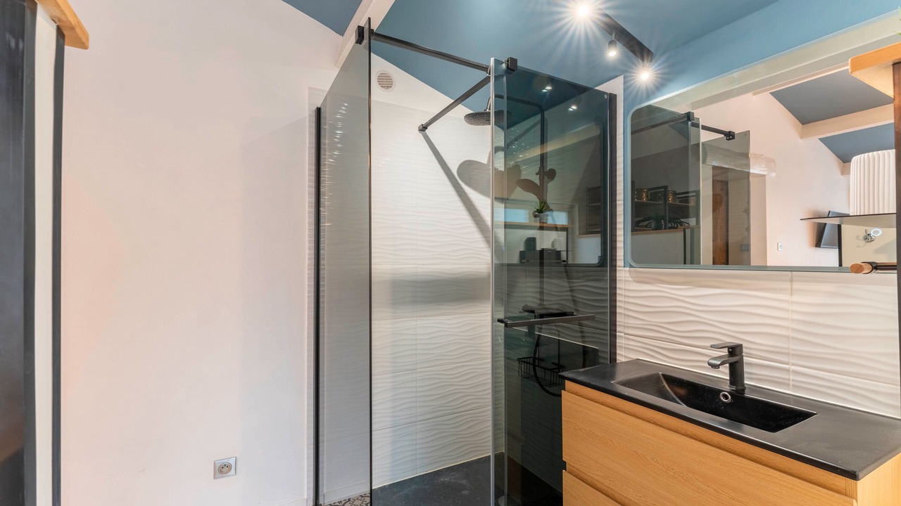 Photo of Bathroom in Molleges