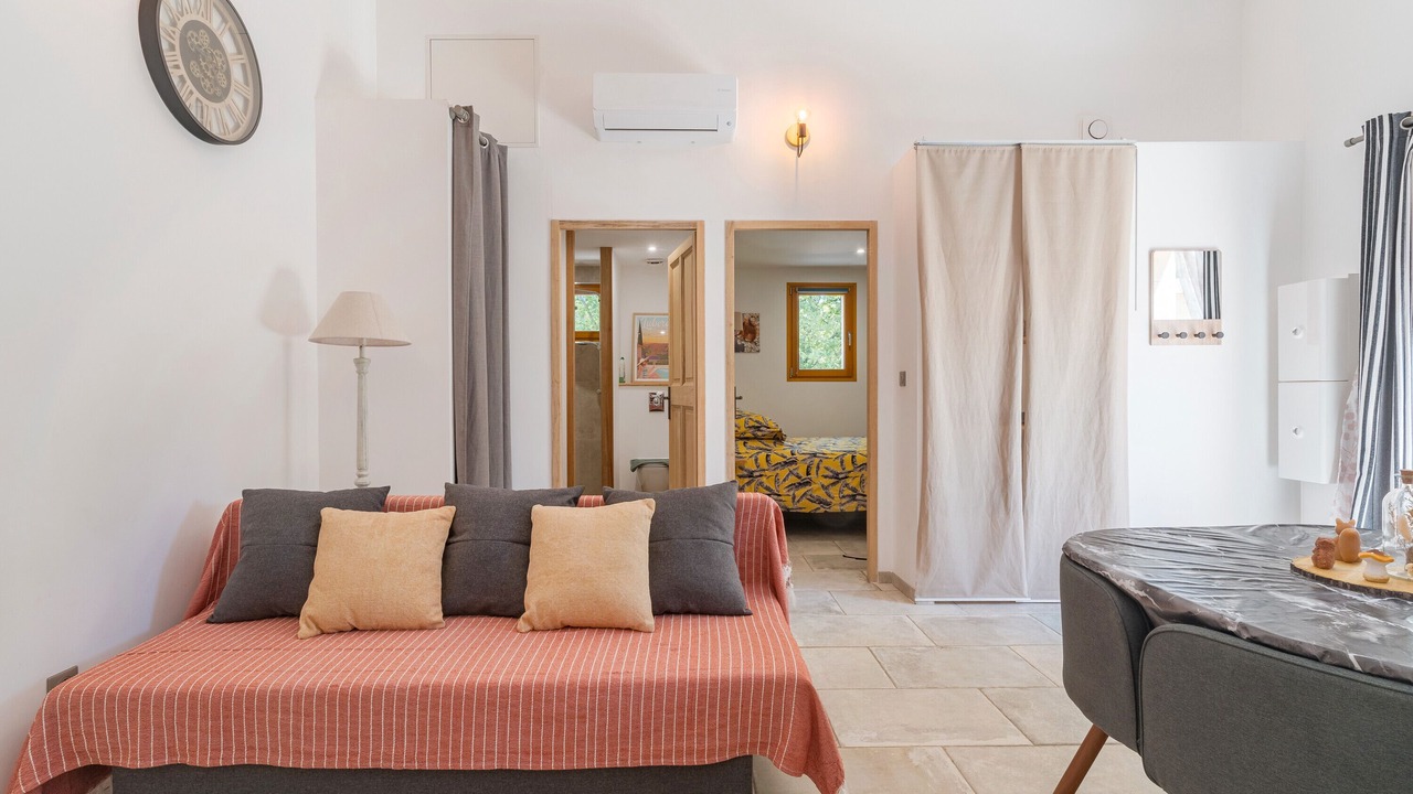 Photo of Livingroom in Croagnes