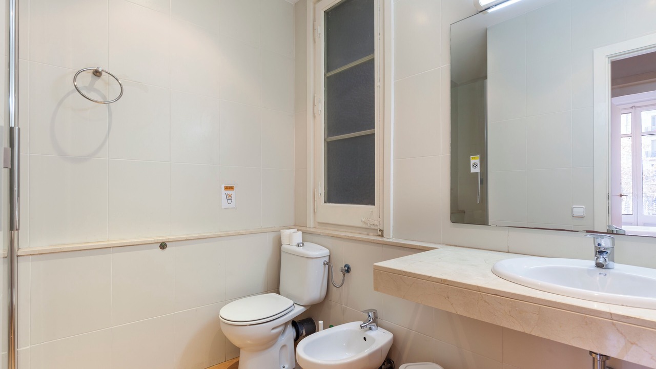 Photo of Bathroom in La Nova Esquerra de l'Eixample