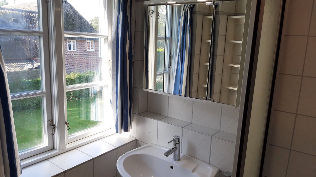 Photo of Bathroom in Alkersum