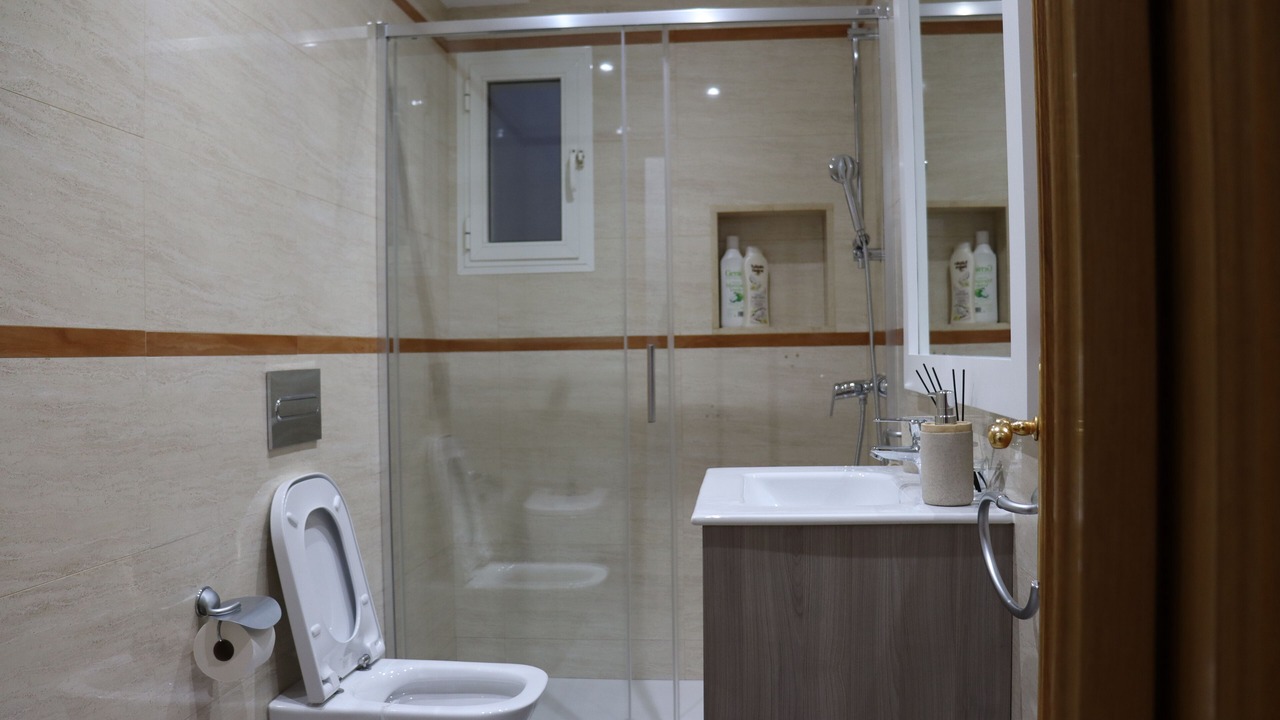 Photo of Bathroom in La Florida