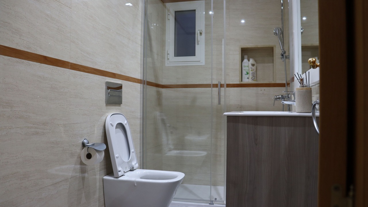 Photo of Bathroom in La Florida