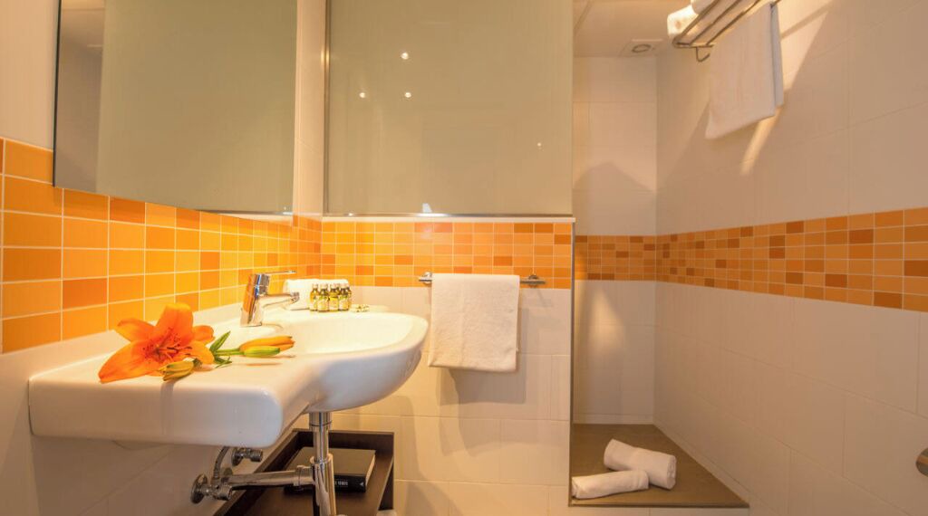 Photo of Bathroom in Alcanada