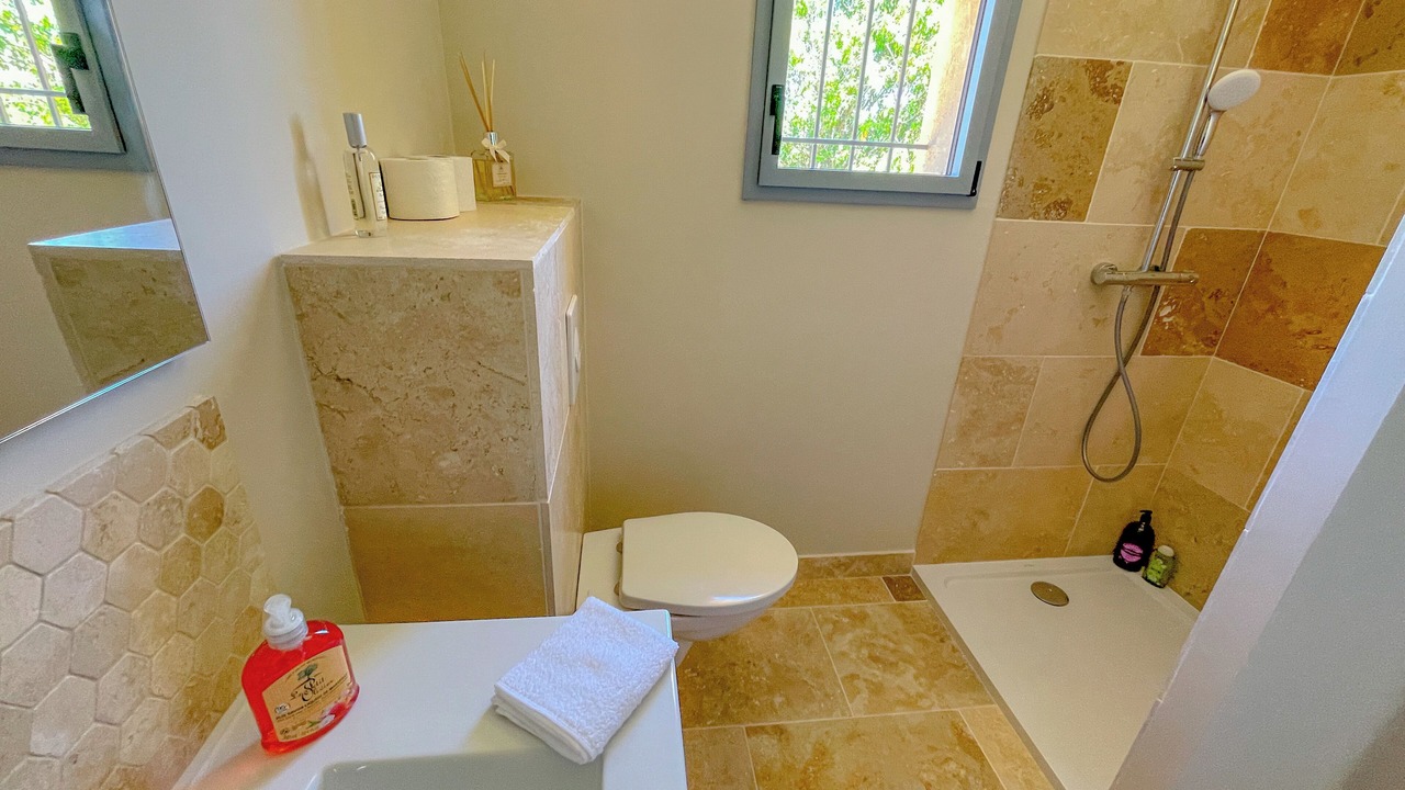 Photo of Bathroom in Goult