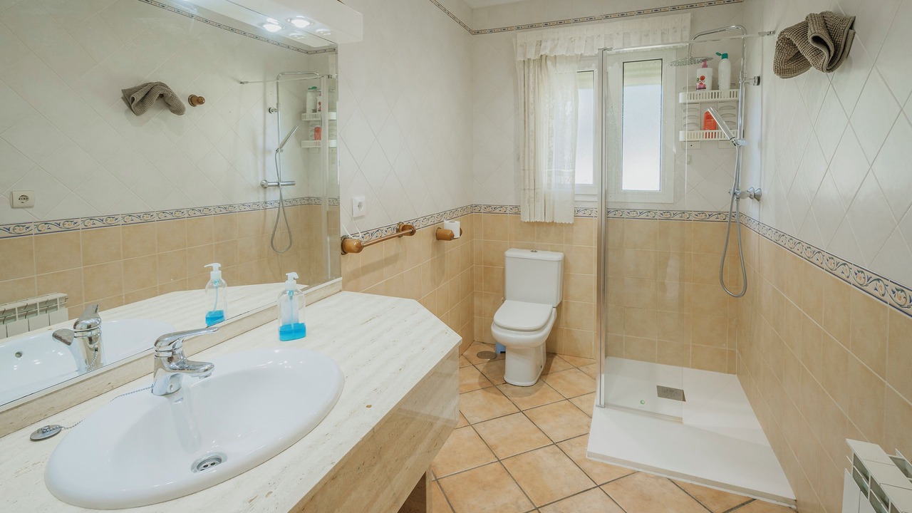 Photo of Bathroom in Cuellar