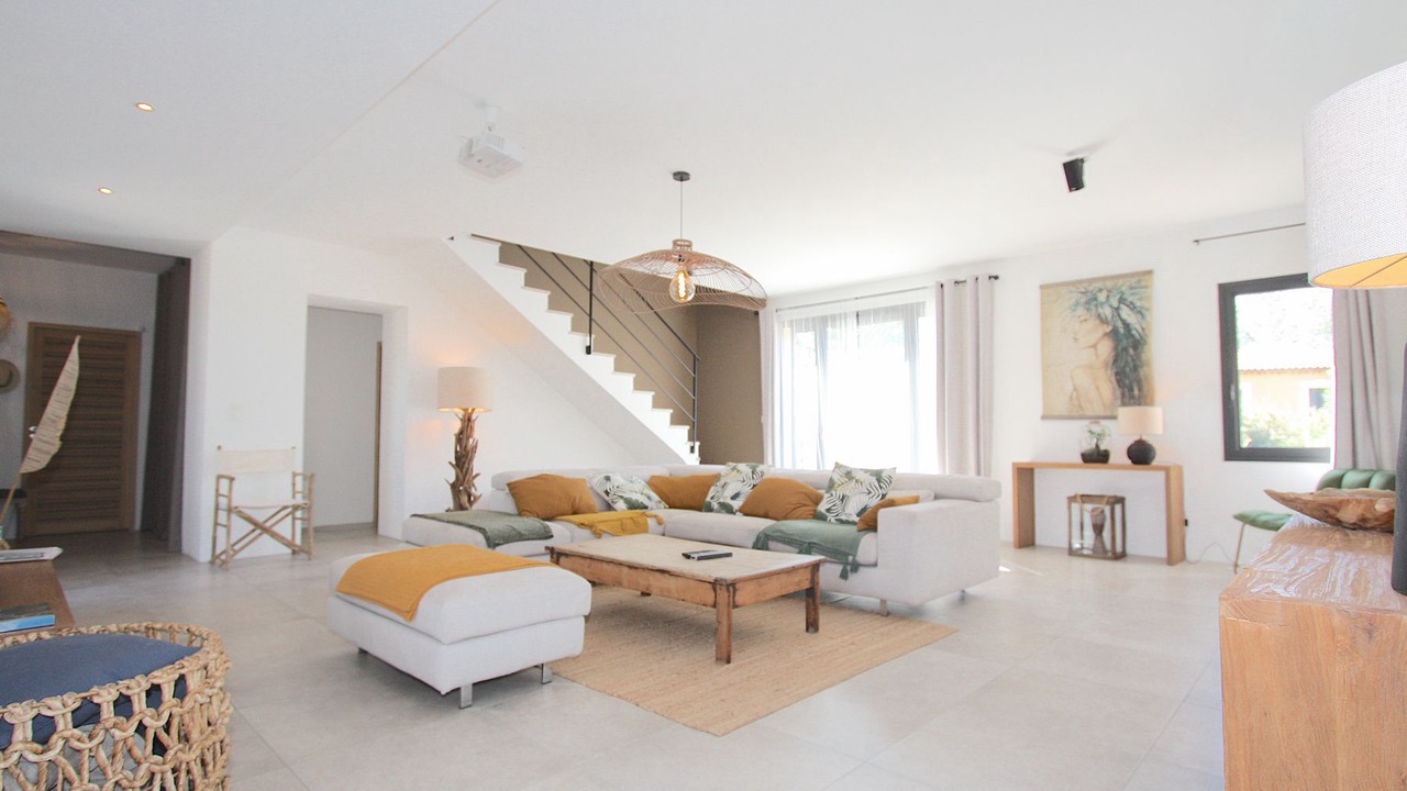 Photo of Livingroom in Paradou