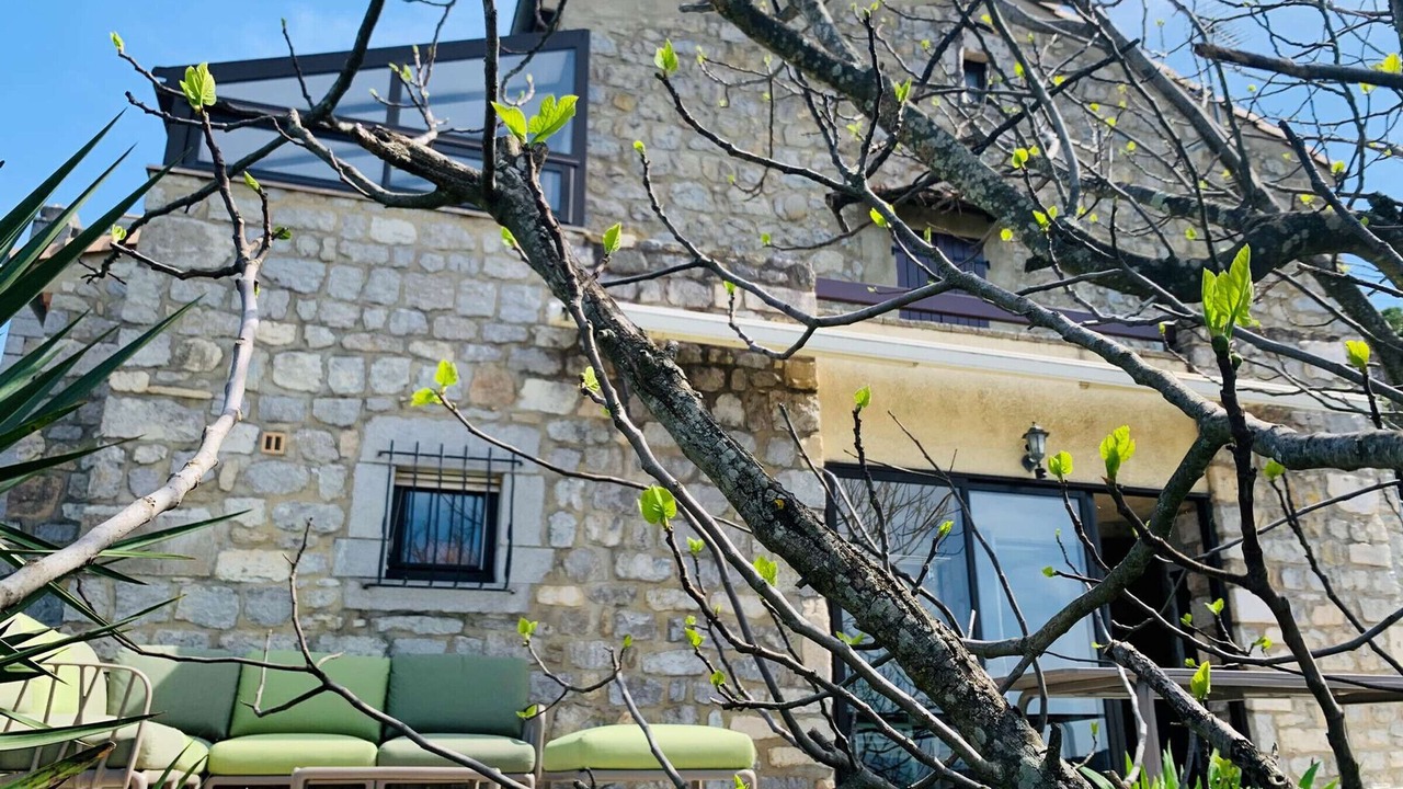 Photo of Patio Balcony in Sampzon