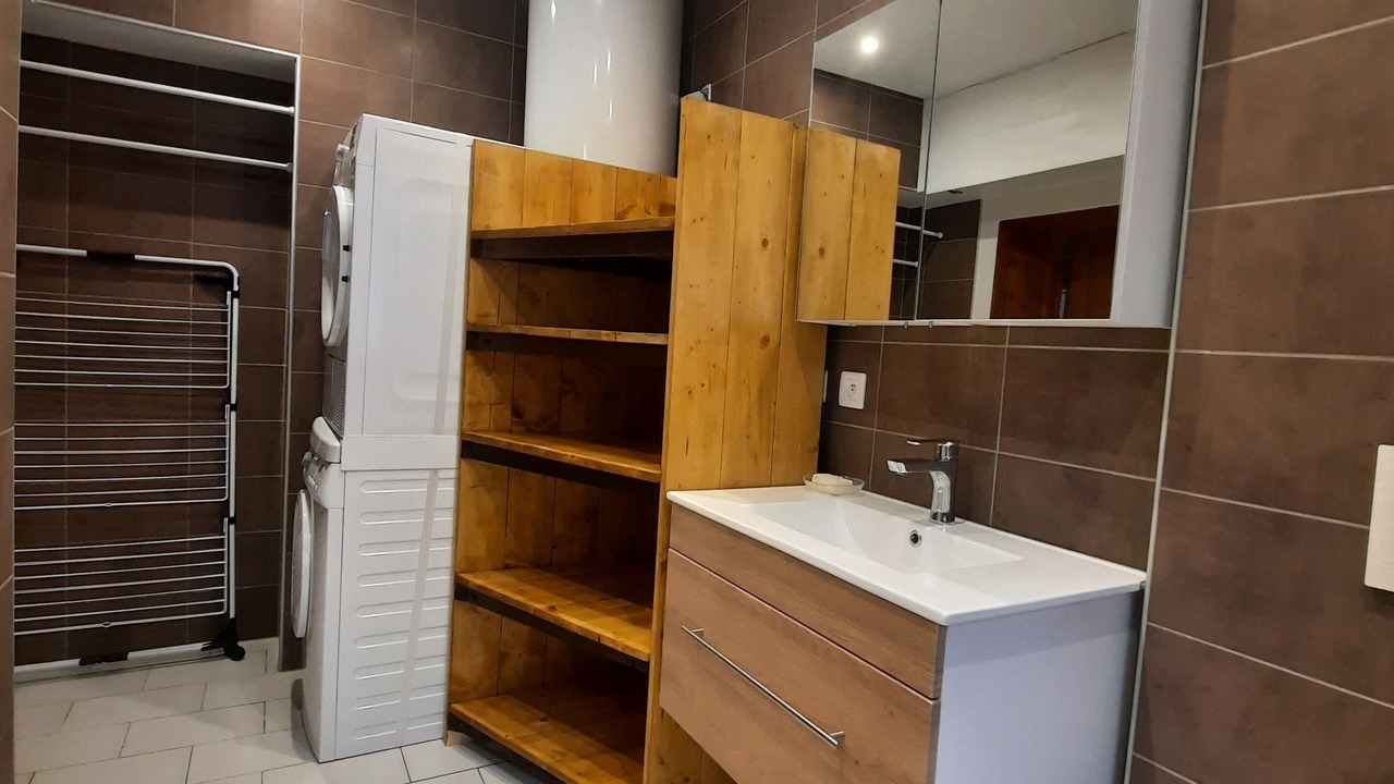 Photo of Bathroom in Premanon
