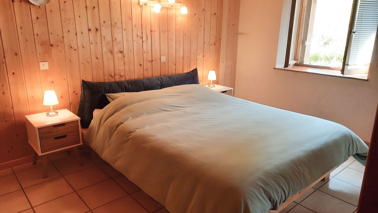 Photo of Bedroom in Premanon