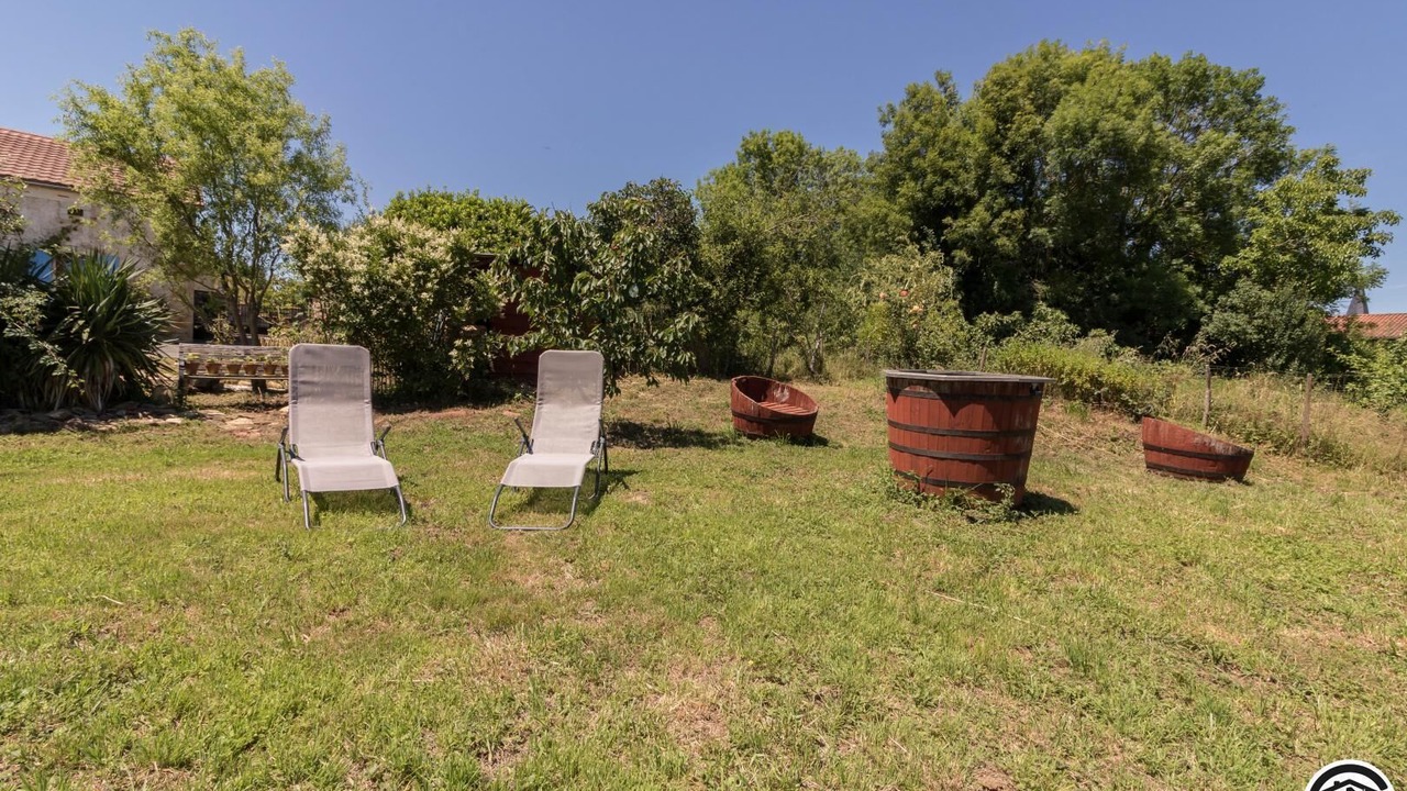 Photo of Outdoor in Villeneuve-Lecussan