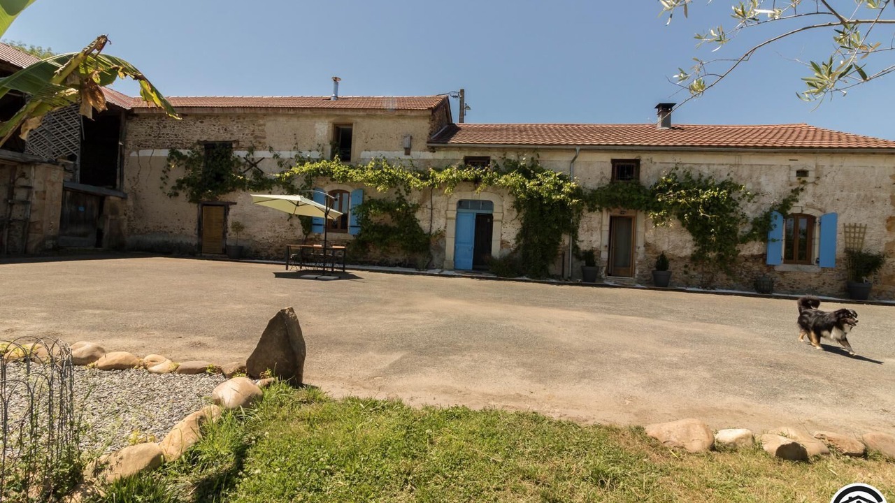 Photo of Outdoor in Villeneuve-Lecussan