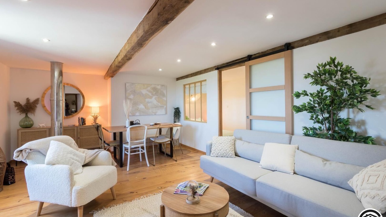 Photo of Livingroom in Villeneuve-Lecussan