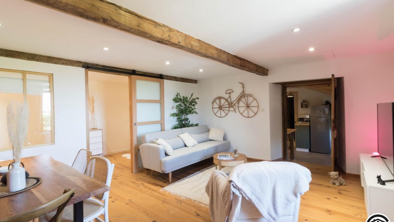 Photo of Livingroom in Villeneuve-Lecussan