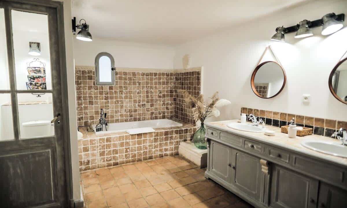 Photo of Bathroom in Noves