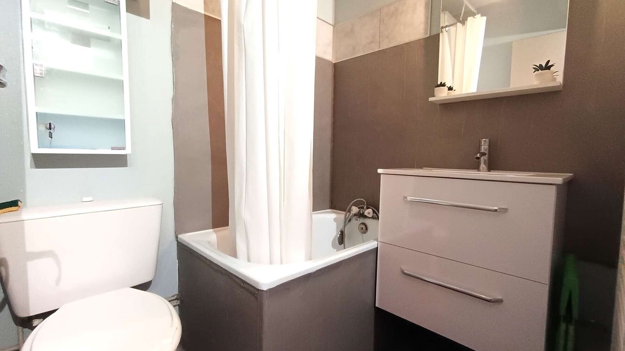 Photo of Bathroom in Cadeilhan-Trachere