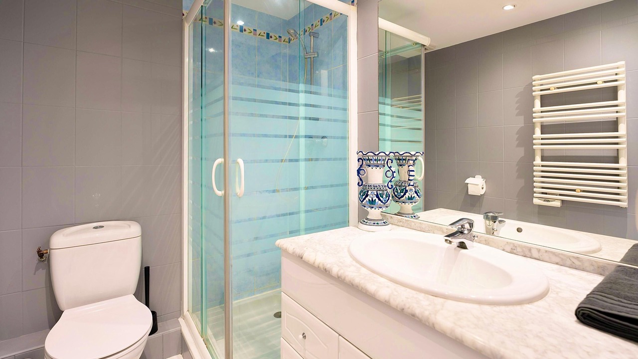 Photo of Bathroom in Couronne Urbaine
