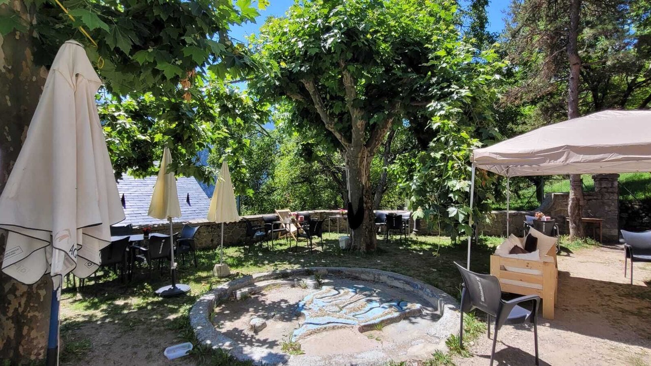 Photo of Outdoor in Sin