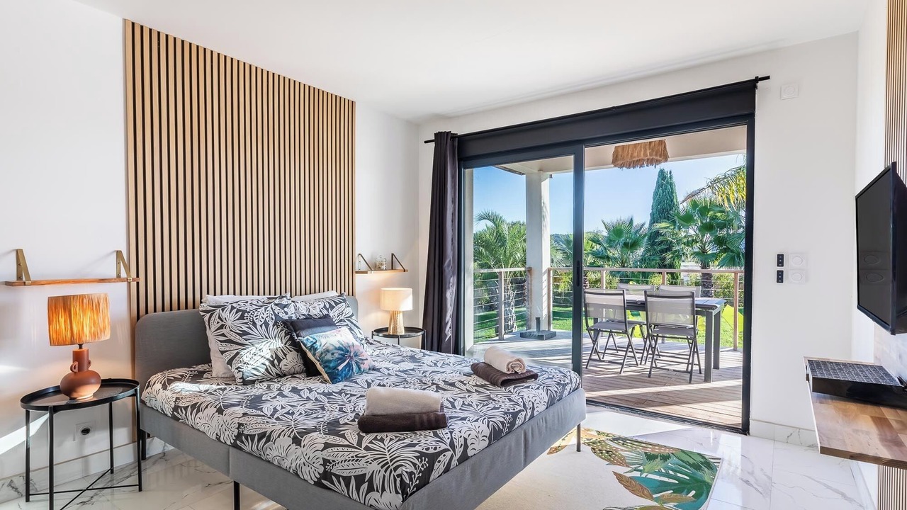 Photo of Bedroom in Plaissan