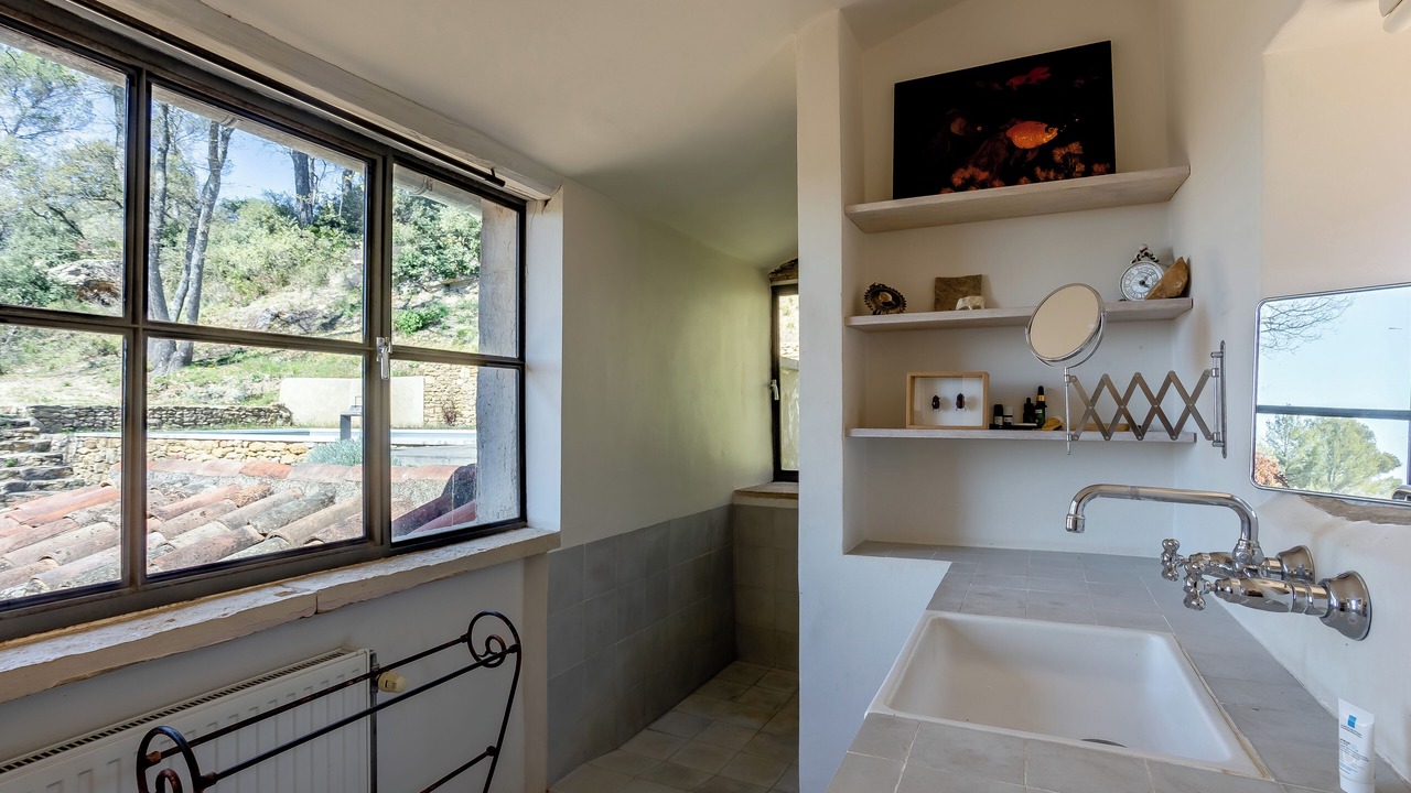 Photo of Bathroom in Oppede