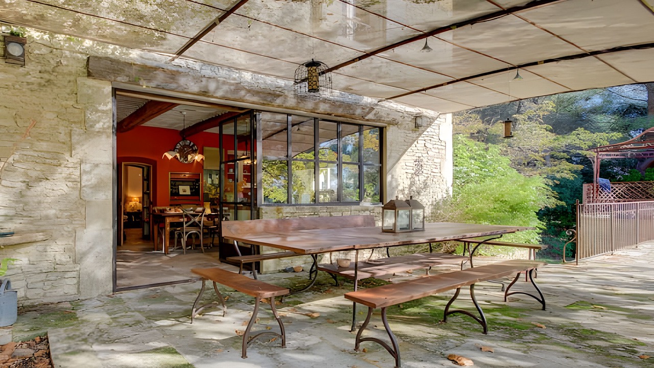 Photo of Outdoor in Lambesc
