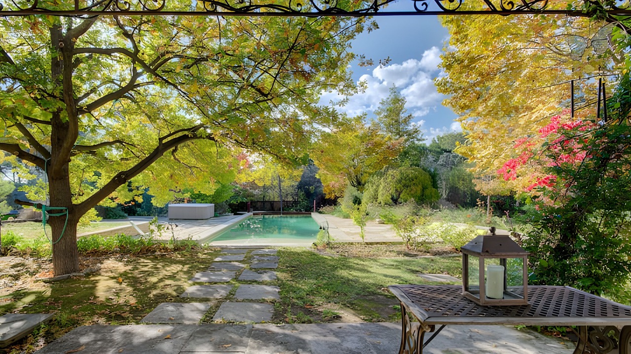Photo of Outdoor in Lambesc