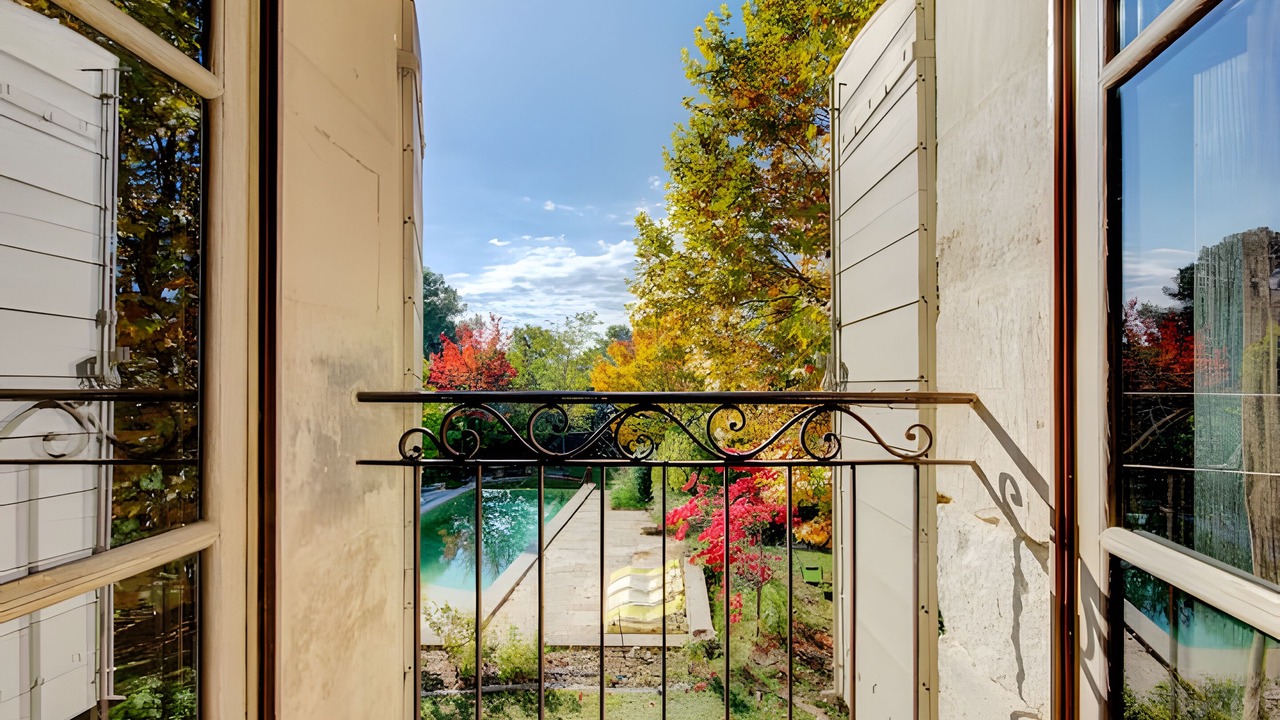 Photo of Outdoor in Lambesc