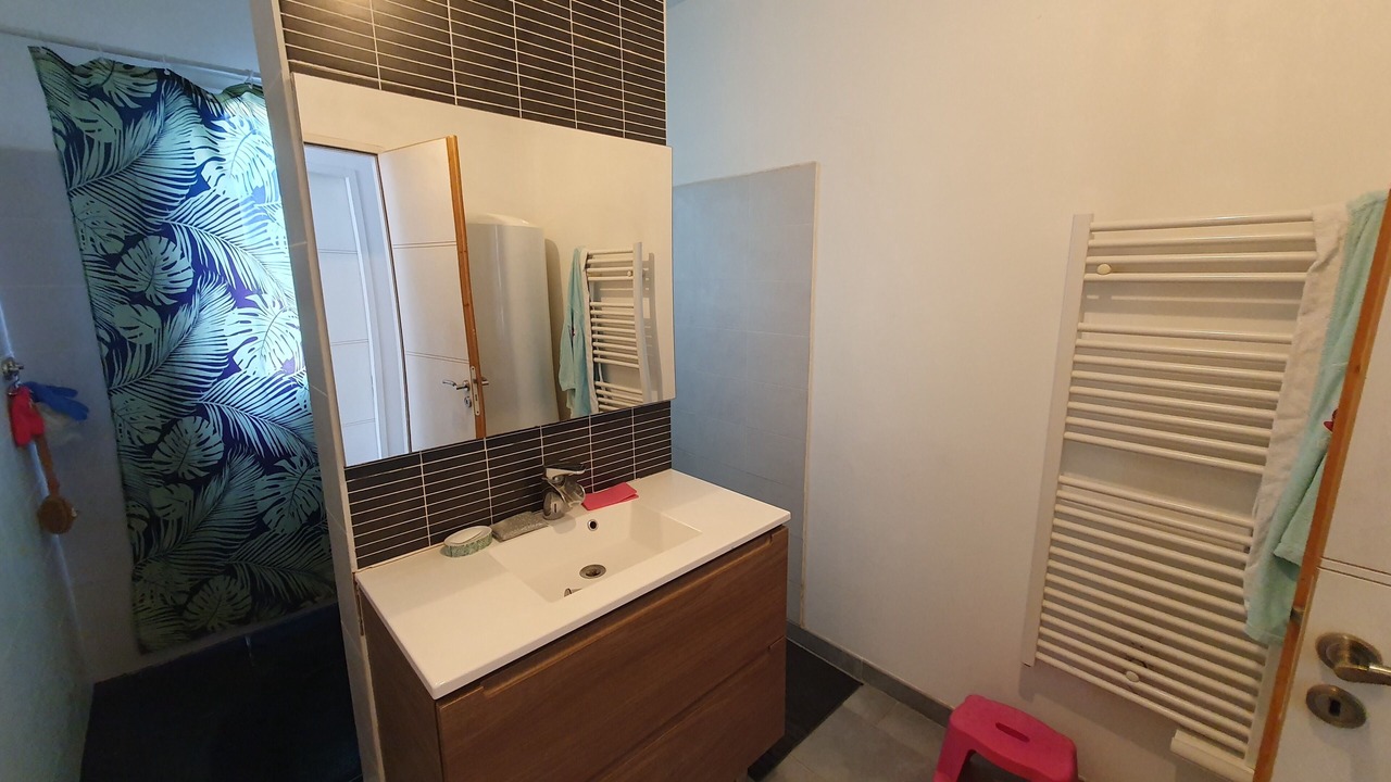 Photo of Bathroom in Saint-Paulet-de-Caisson