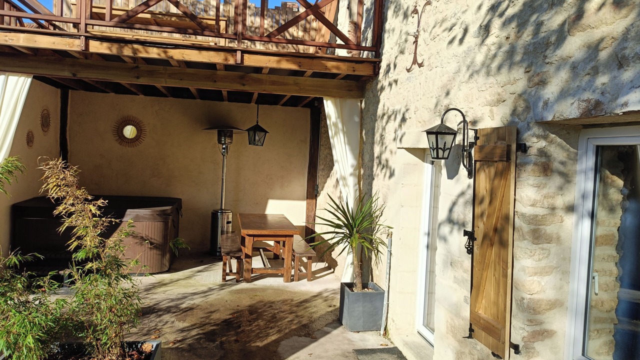 Photo of Outdoor in Le Lardin-Saint-Lazare