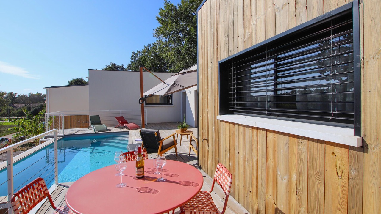 Photo of Outdoor in Suze-la-Rousse