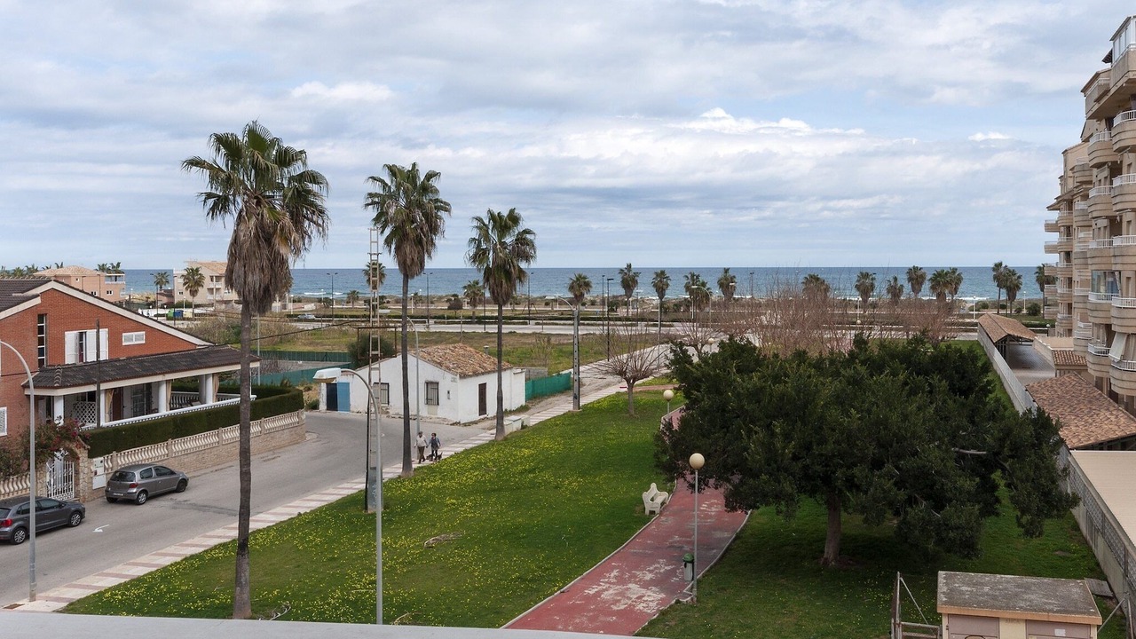 Photo of Others in Daimuz