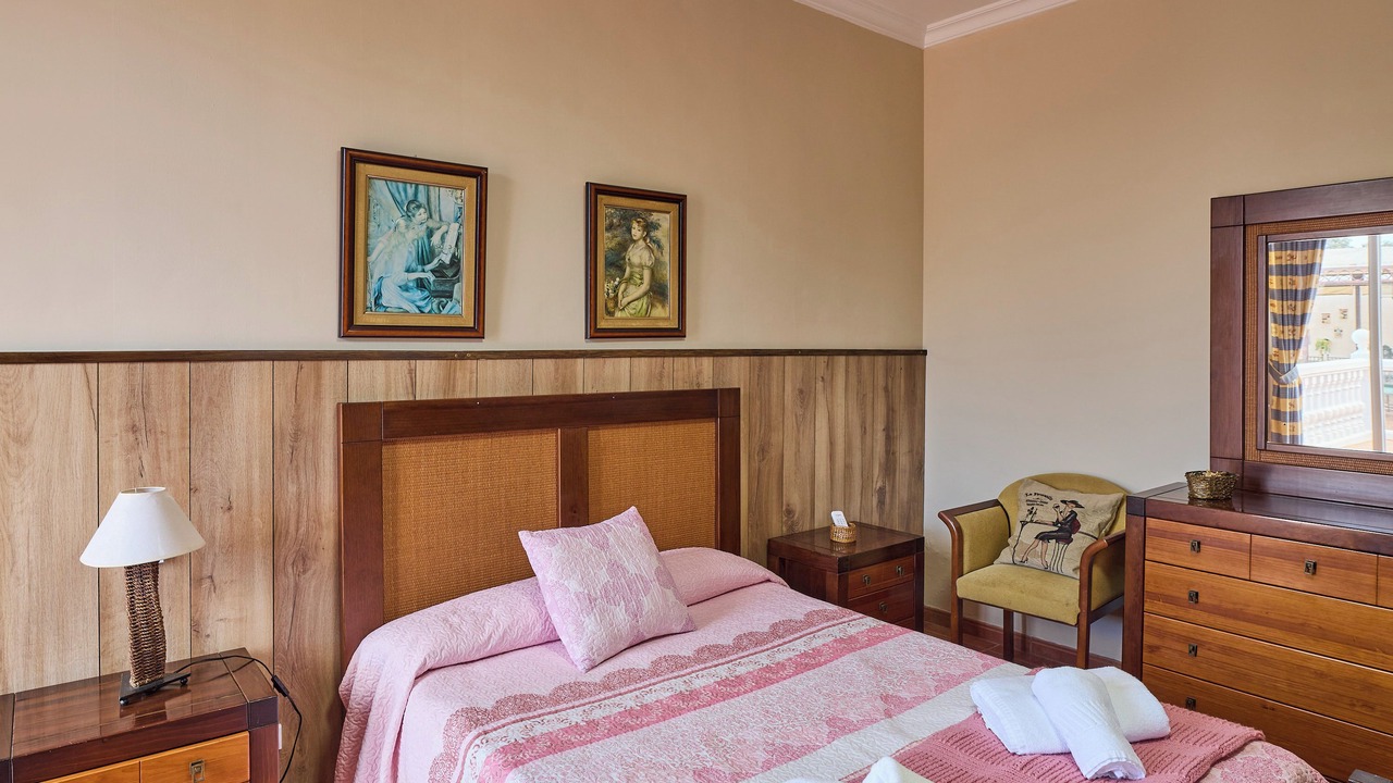 Photo of Bedroom in La Carlota