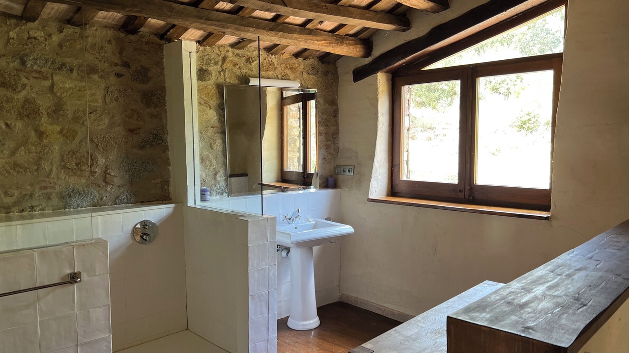 Photo of Bathroom in Darnius