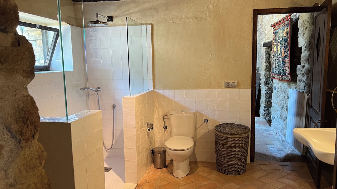 Photo of Bathroom in Darnius